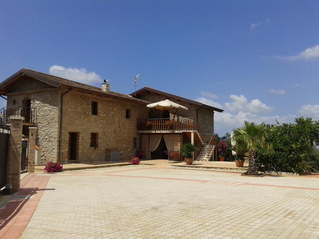 Agriturismo Casale Re Sonnino Экстерьер фото